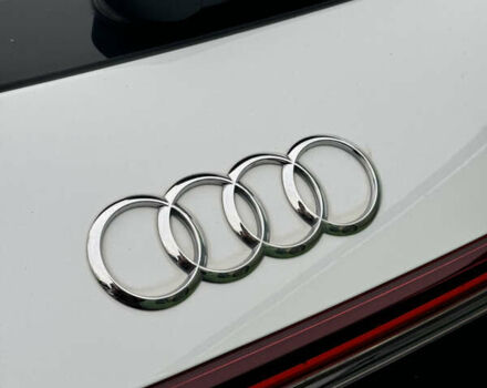 Білий Ауді Q4 e-tron, об'ємом двигуна 0 л та пробігом 25 тис. км за 28000 $, фото 12 на Automoto.ua