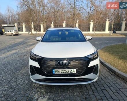Белый Ауди Q4 e-tron, объемом двигателя 0 л и пробегом 1 тыс. км за 39999 $, фото 1 на Automoto.ua