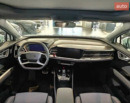 Ауди Q4 e-tron 2023 в Киеве на Automoto.ua Белый Ауди Q4 e-tron, объемом двигателя 0 л и пробегом 8 тыс. км за 27000 $, фото 5 на Automoto.ua
