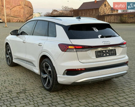 Белый Ауди Q4 e-tron, объемом двигателя 0 л и пробегом 65 тыс. км за 28500 $, фото 48 на Automoto.ua