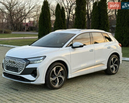 Белый Ауди Q4 e-tron, объемом двигателя 0 л и пробегом 65 тыс. км за 28500 $, фото 5 на Automoto.ua
