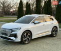 Белый Ауди Q4 e-tron, объемом двигателя 0 л и пробегом 65 тыс. км за 28500 $, фото 5 на Automoto.ua