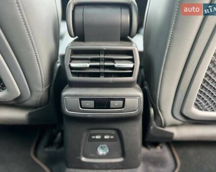 Белый Ауди Q4 e-tron, объемом двигателя 0 л и пробегом 18 тыс. км за 27500 $, фото 10 на Automoto.ua