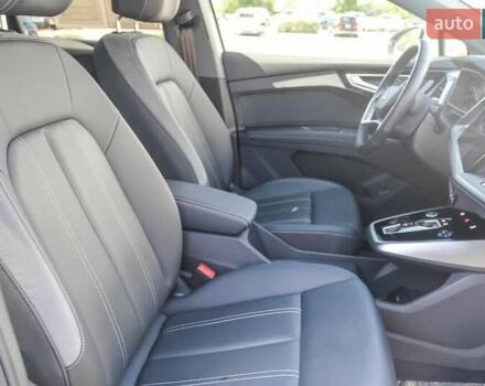 Белый Ауди Q4 e-tron, объемом двигателя 0 л и пробегом 29 тыс. км за 17700 $, фото 13 на Automoto.ua