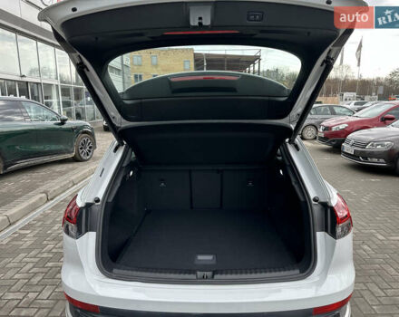 Білий Ауді Q4 e-tron, об'ємом двигуна 0 л та пробігом 8 тис. км за 35600 $, фото 21 на Automoto.ua