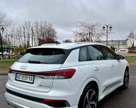 Білий Ауді Q4 e-tron, об'ємом двигуна 0 л та пробігом 14 тис. км за 28900 $, фото 3 на Automoto.ua
