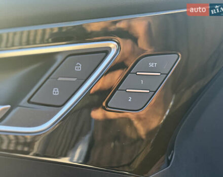 Белый Ауди Q4 e-tron, объемом двигателя 0 л и пробегом 45 тыс. км за 29999 $, фото 11 на Automoto.ua