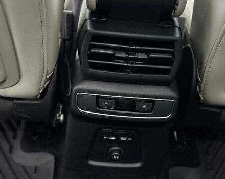 Білий Ауді Q4 e-tron, об'ємом двигуна 0 л та пробігом 16 тис. км за 31950 $, фото 27 на Automoto.ua