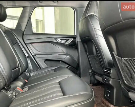 Ауди Q4 e-tron 2023 в Львове на Automoto.ua Белый Ауди Q4 e-tron, объемом двигателя 0 л и пробегом 25 тыс. км за 26500 $, фото 6 на Automoto.ua