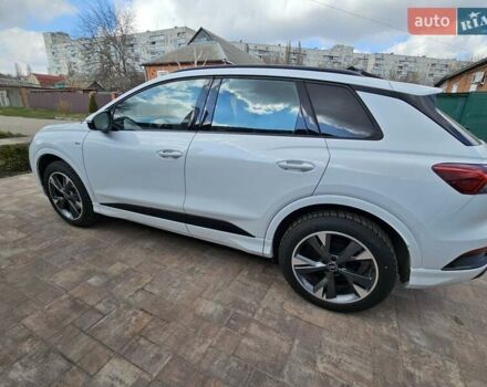 Ауди Q4 e-tron 2023 в Харькове на Automoto.ua Белый Ауди Q4 e-tron, объемом двигателя 0 л и пробегом 8 тыс. км за 29500 $, фото 3 на Automoto.ua