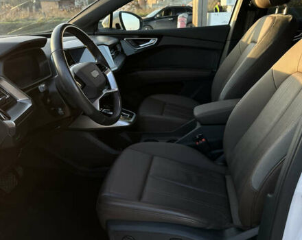 Белый Ауди Q4 e-tron, объемом двигателя 0 л и пробегом 43 тыс. км за 26950 $, фото 15 на Automoto.ua