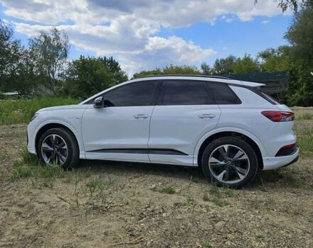 Белый Ауди Q4 e-tron, объемом двигателя 0 л и пробегом 12 тыс. км за 34000 $, фото 6 на Automoto.ua