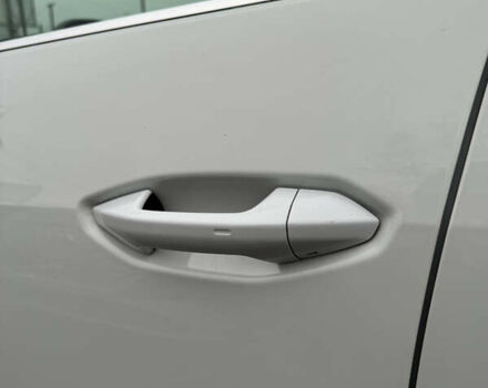 Белый Ауди Q4 e-tron, объемом двигателя 0 л и пробегом 6 тыс. км за 28500 $, фото 15 на Automoto.ua