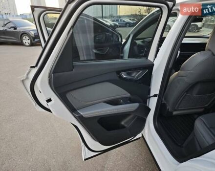 Белый Ауди Q4 e-tron, объемом двигателя 0 л и пробегом 20 тыс. км за 28700 $, фото 13 на Automoto.ua