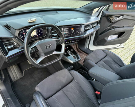 Белый Ауди Q4 e-tron, объемом двигателя 0 л и пробегом 65 тыс. км за 28500 $, фото 25 на Automoto.ua