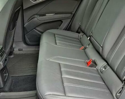 Білий Ауді Q4 e-tron, об'ємом двигуна 0 л та пробігом 4 тис. км за 33500 $, фото 15 на Automoto.ua