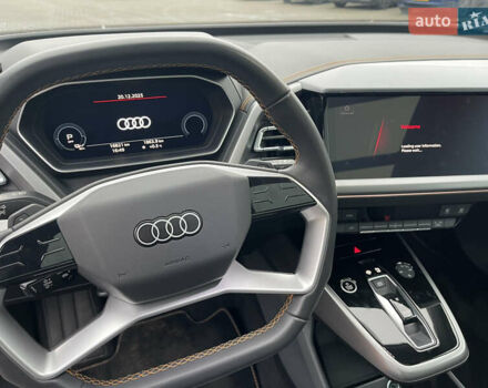 Белый Ауди Q4 e-tron, объемом двигателя 0 л и пробегом 16 тыс. км за 29500 $, фото 5 на Automoto.ua