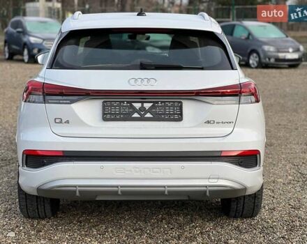 Белый Ауди Q4 e-tron, объемом двигателя 0 л и пробегом 18 тыс. км за 27500 $, фото 7 на Automoto.ua