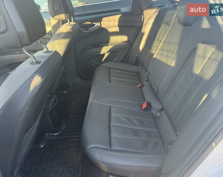 Белый Ауди Q4 e-tron, объемом двигателя 0 л и пробегом 45 тыс. км за 29999 $, фото 26 на Automoto.ua