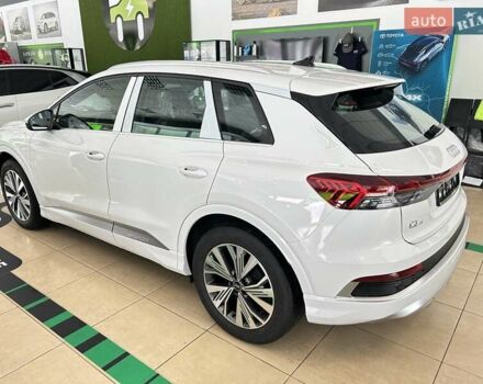 Белый Ауди Q4 e-tron, объемом двигателя 0 л и пробегом 1 тыс. км за 33900 $, фото 3 на Automoto.ua