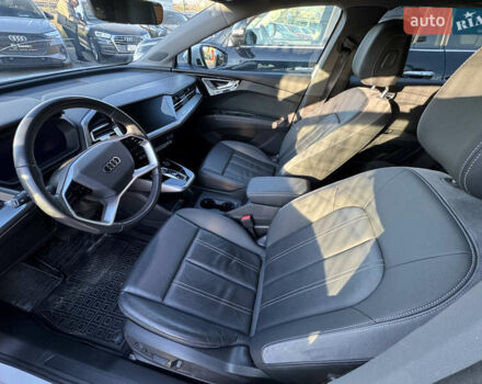 Белый Ауди Q4 e-tron, объемом двигателя 0 л и пробегом 45 тыс. км за 29999 $, фото 17 на Automoto.ua