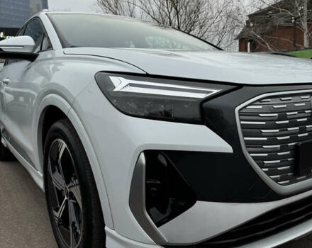 Белый Ауди Q4 e-tron, объемом двигателя 0 л и пробегом 6 тыс. км за 28500 $, фото 2 на Automoto.ua