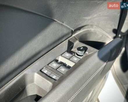 Белый Ауди Q4 e-tron, объемом двигателя 0 л и пробегом 2 тыс. км за 36799 $, фото 36 на Automoto.ua