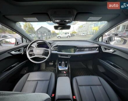 Белый Ауди Q4 e-tron, объемом двигателя 0 л и пробегом 2 тыс. км за 36799 $, фото 26 на Automoto.ua