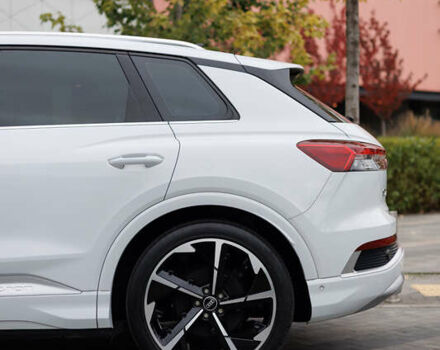 Ауди Q4 e-tron 2024 в Киеве на Automoto.ua Белый Ауди Q4 e-tron, объемом двигателя 0 л и пробегом 21 тыс. км за 34000 $, фото 5 на Automoto.ua