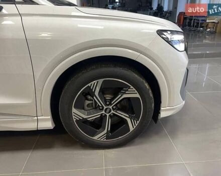 Белый Ауди Q4 e-tron, объемом двигателя 0 л и пробегом 1 тыс. км за 31999 $, фото 7 на Automoto.ua