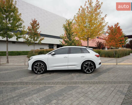 Ауди Q4 e-tron 2024 в Киеве на Automoto.ua Белый Ауди Q4 e-tron, объемом двигателя 0 л и пробегом 21 тыс. км за 34000 $, фото 7 на Automoto.ua