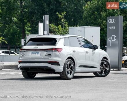 Белый Ауди Q4 e-tron, объемом двигателя 0 л и пробегом 1 тыс. км за 38000 $, фото 3 на Automoto.ua