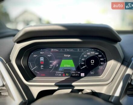 Белый Ауди Q4 e-tron, объемом двигателя 0 л и пробегом 2 тыс. км за 36799 $, фото 37 на Automoto.ua