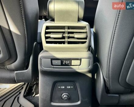 Белый Ауди Q4 e-tron, объемом двигателя 0 л и пробегом 2 тыс. км за 36799 $, фото 28 на Automoto.ua