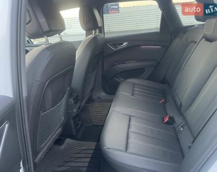 Ауди Q4 e-tron 2024 в Львове на Automoto.ua Белый Ауди Q4 e-tron, объемом двигателя 0 л и пробегом 1 тыс. км за 42000 $, фото 21 на Automoto.ua