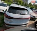 Белый Ауди Q4 e-tron, объемом двигателя 0 л и пробегом 22 тыс. км за 25400 $, фото 3 на Automoto.ua