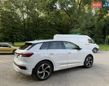 Белый Ауди Q4 e-tron, объемом двигателя 0 л и пробегом 22 тыс. км за 29500 $, фото 8 на Automoto.ua