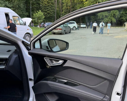 Белый Ауди Q4 e-tron, объемом двигателя 0 л и пробегом 22 тыс. км за 29500 $, фото 25 на Automoto.ua