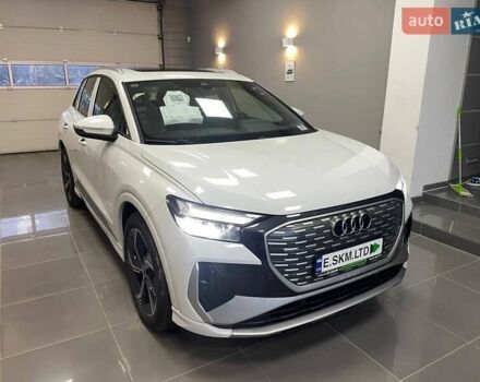 Белый Ауди Q4 e-tron, объемом двигателя 0 л и пробегом 1 тыс. км за 31999 $, фото 3 на Automoto.ua