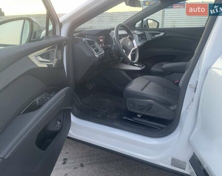 Ауди Q4 e-tron 2024 в Львове на Automoto.ua Белый Ауди Q4 e-tron, объемом двигателя 0 л и пробегом 1 тыс. км за 42000 $, фото 23 на Automoto.ua