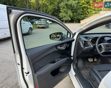 Белый Ауди Q4 e-tron, объемом двигателя 0 л и пробегом 22 тыс. км за 29500 $, фото 15 на Automoto.ua