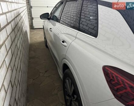 Білий Ауді Q4 e-tron, об'ємом двигуна 0 л та пробігом 12 тис. км за 29800 $, фото 4 на Automoto.ua