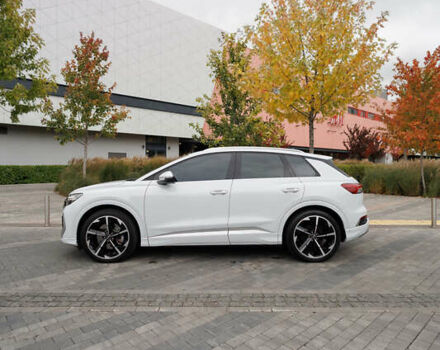Ауди Q4 e-tron 2024 в Киеве на Automoto.ua Белый Ауди Q4 e-tron, объемом двигателя 0 л и пробегом 21 тыс. км за 34000 $, фото 1 на Automoto.ua