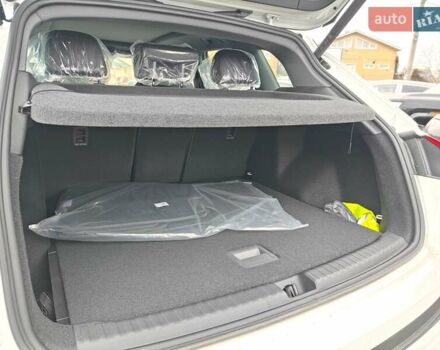 Белый Ауди Q4 e-tron, объемом двигателя 0 л и пробегом 1 тыс. км за 33200 $, фото 6 на Automoto.ua