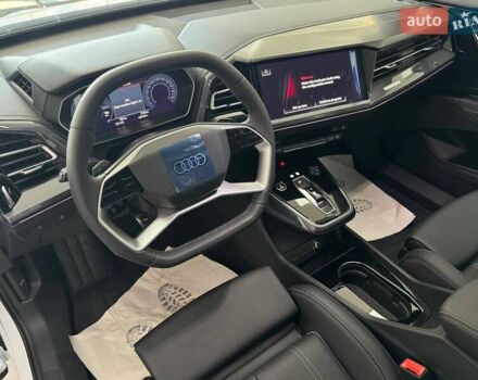 Білий Ауді Q4 e-tron, об'ємом двигуна 0 л та пробігом 1 тис. км за 32599 $, фото 11 на Automoto.ua