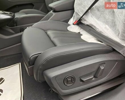 Белый Ауди Q4 e-tron, объемом двигателя 0 л и пробегом 1 тыс. км за 33200 $, фото 23 на Automoto.ua