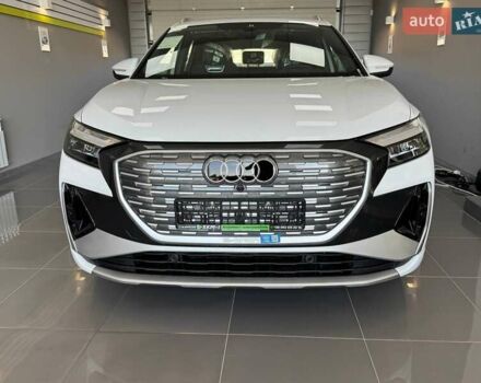 Білий Ауді Q4 e-tron, об'ємом двигуна 0 л та пробігом 1 тис. км за 32599 $, фото 1 на Automoto.ua