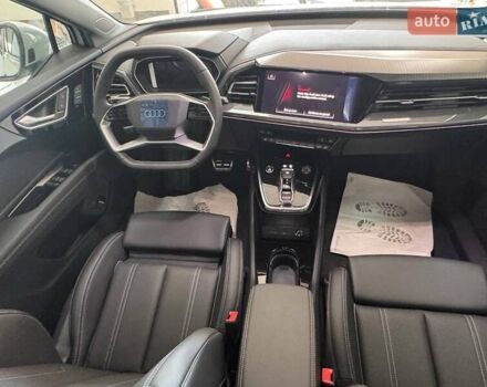 Білий Ауді Q4 e-tron, об'ємом двигуна 0 л та пробігом 1 тис. км за 32599 $, фото 19 на Automoto.ua