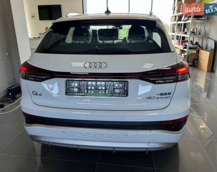 Білий Ауді Q4 e-tron, об'ємом двигуна 0 л та пробігом 1 тис. км за 32599 $, фото 5 на Automoto.ua