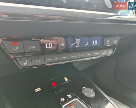 Белый Ауди Q4 e-tron, объемом двигателя 0 л и пробегом 1 тыс. км за 33200 $, фото 18 на Automoto.ua